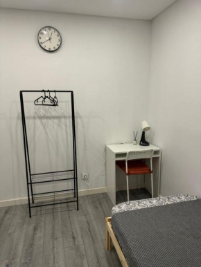 Shared Room with single bed in modern apartment